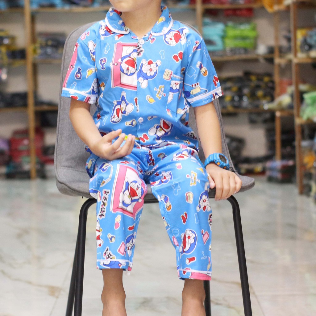 TERLARIS BAJU  TIDUR ANAK  LAKI  LAKI  MOTIF DORAEMON 