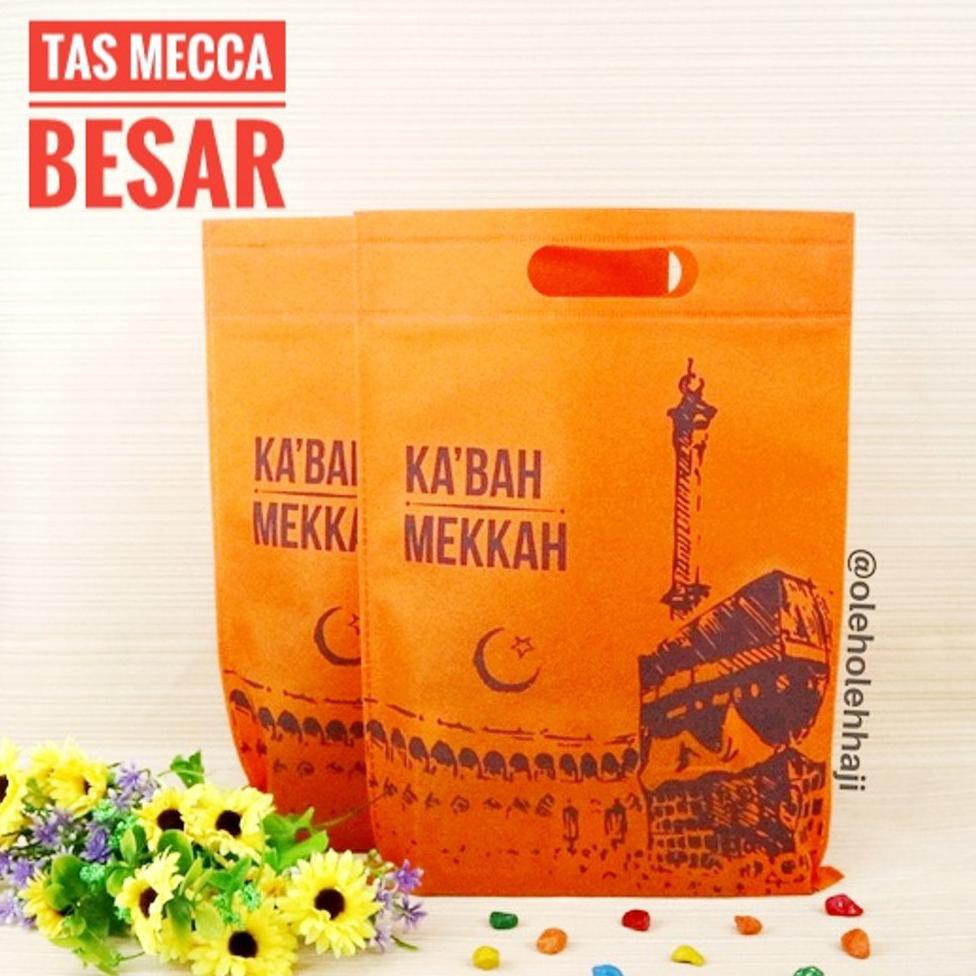 

Diskon Tas Souvenir Besar Bahan Kain Spunbond Goodie Bag Oleh Oleh Haji Umroh