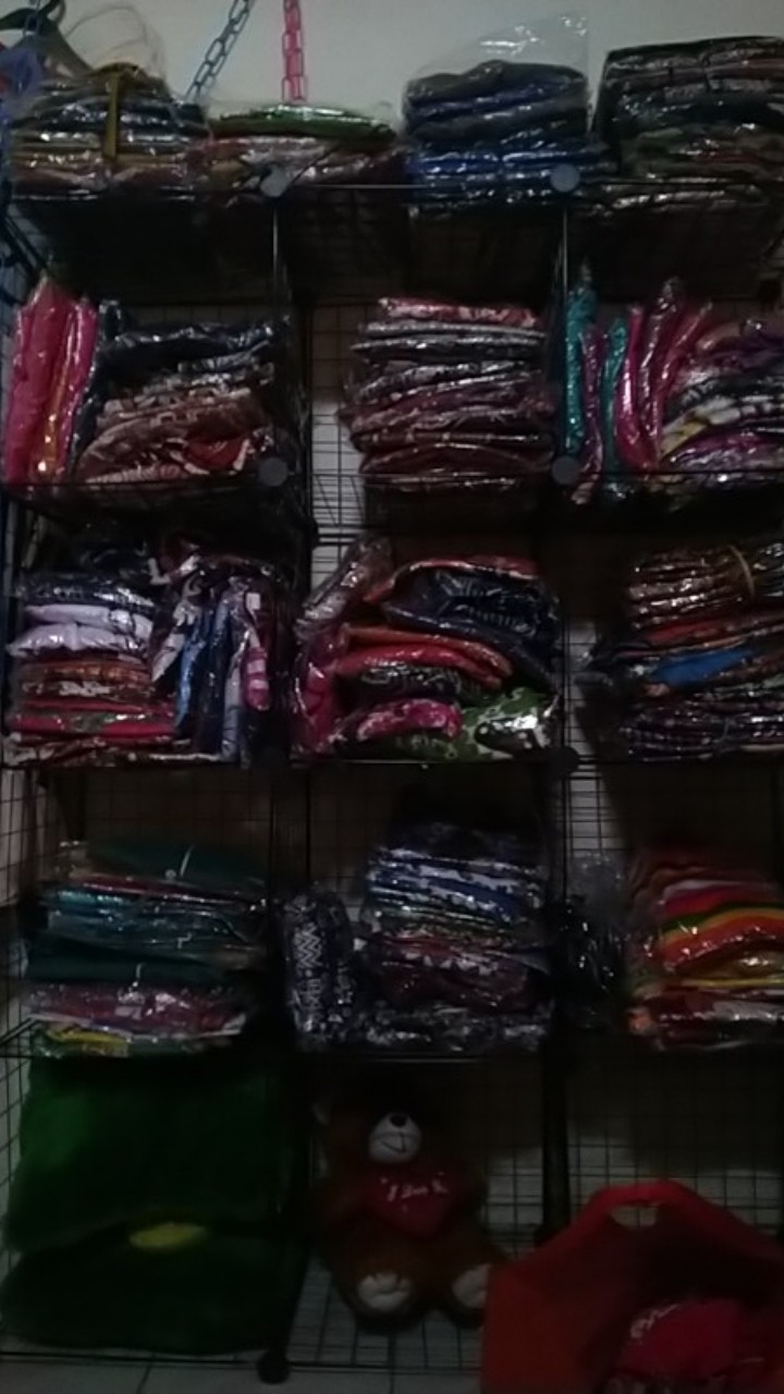 Rak Buku Besi Rak Serbaguna Rak Toys Storage Box Lemari Susun 12 Kotak