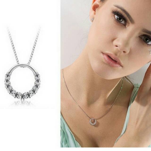 Kalung liontin bulat