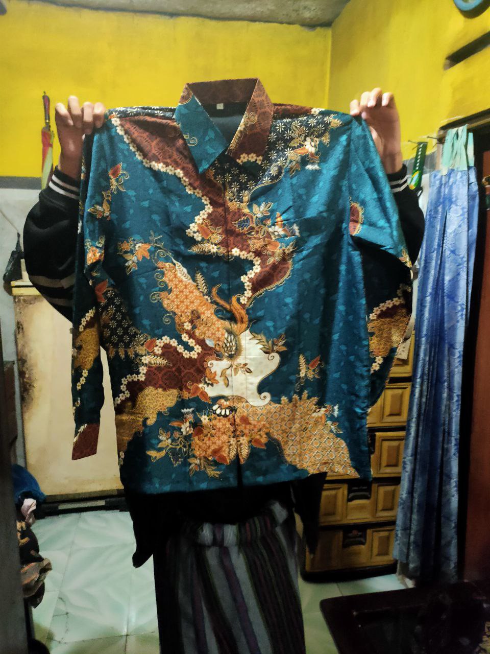 Kemeja Batik Pria Semi Sutra Silky Premium Puring Istimewa