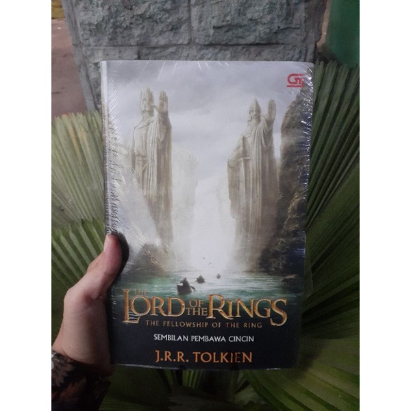 The Lord of The Rings : Sembilan Pembawa Cincin