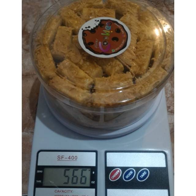 

Kue kering / kue lebaran Kastengel Premium