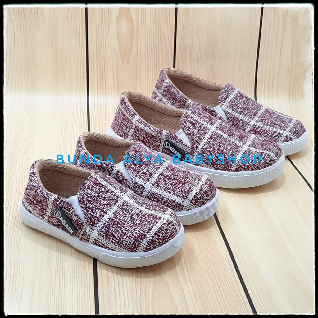 Sepatu Anak Laki Laki  Tahun Kotak Kotak MARUN Sepatu Anak Cowok 6 7 Tahun Kotak Kotak Casual Alas Karet 32 - 35 Anti Licin