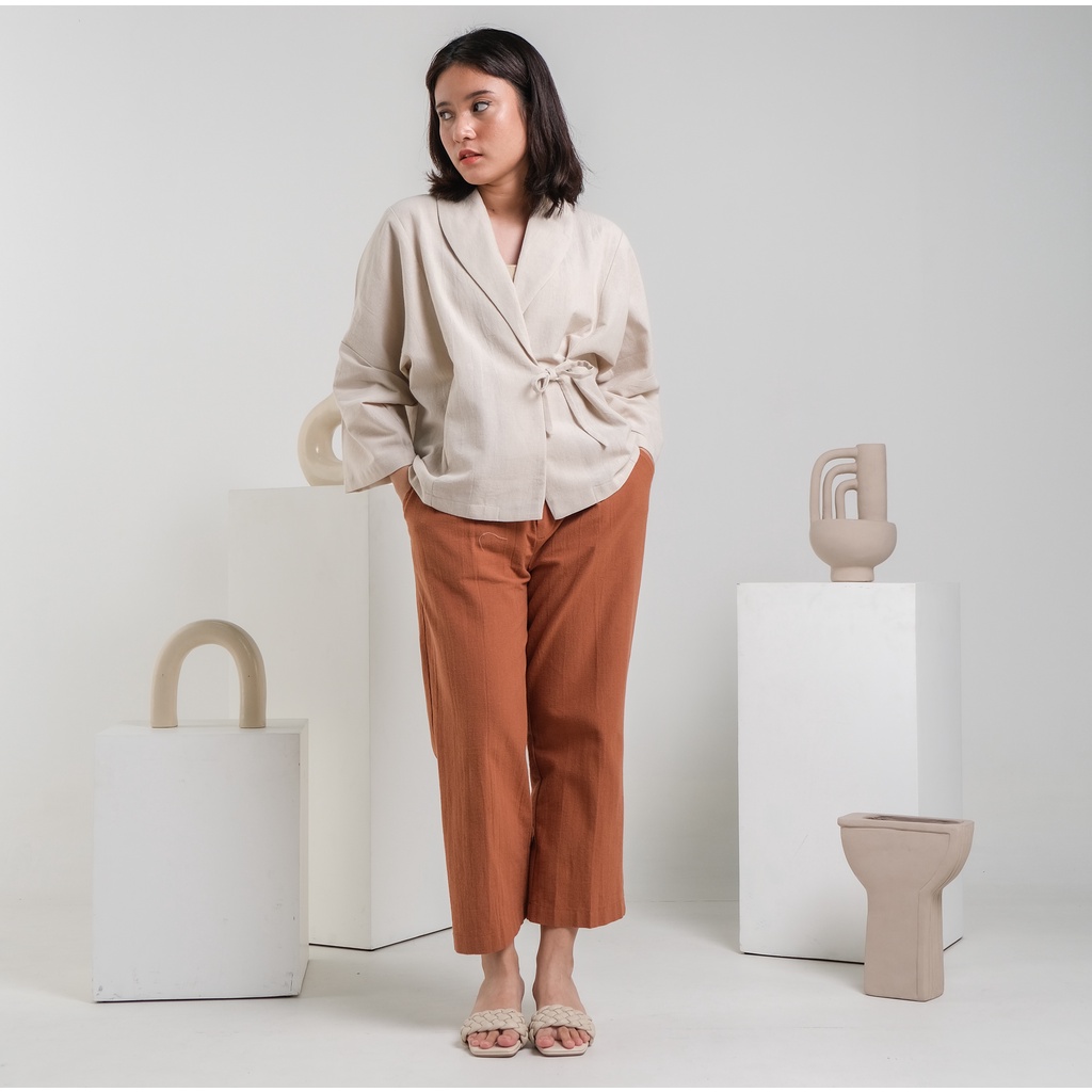 OUTER WANITA TOB MIKAKO OUTER-Ivory