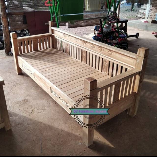 Kursi Daybed kayu jati Jepara bangku Risban Panjang model simpel Mentahan