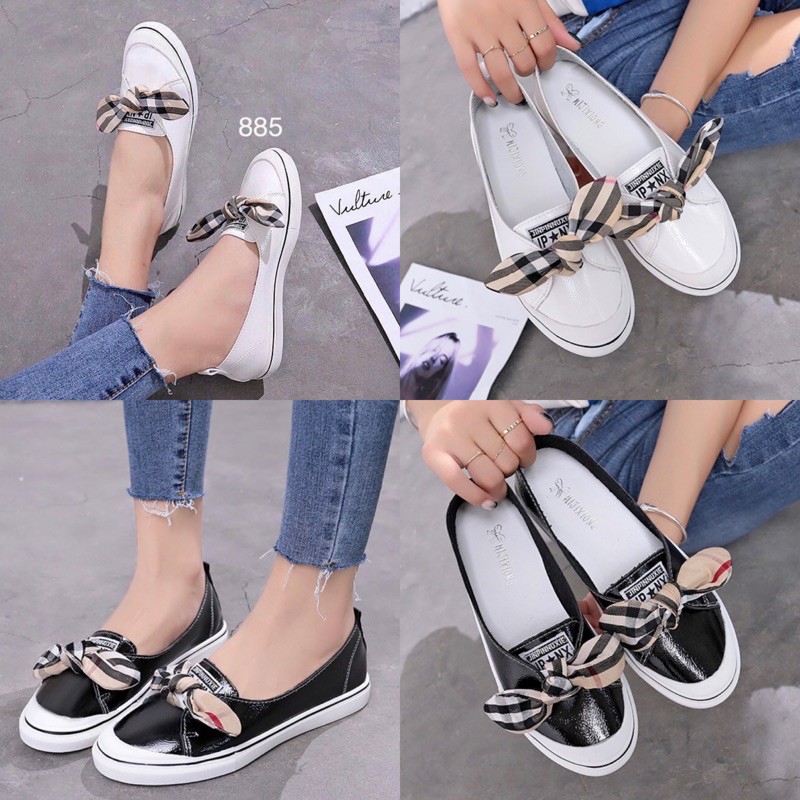 Sepatu flat 885A