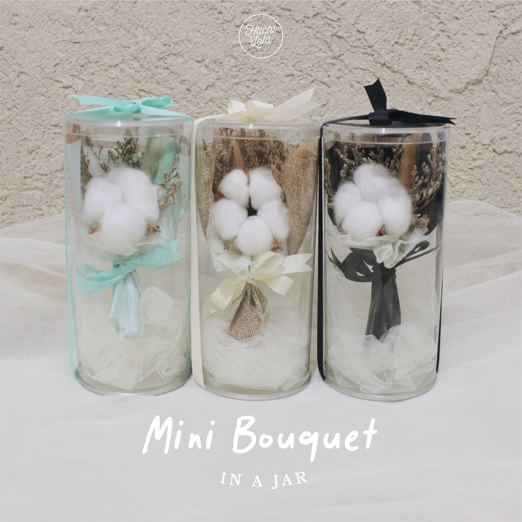 

Mini Bouquet Dried Flower in a Tube / Cylinder Box | For Graduation, Gift, Valentine