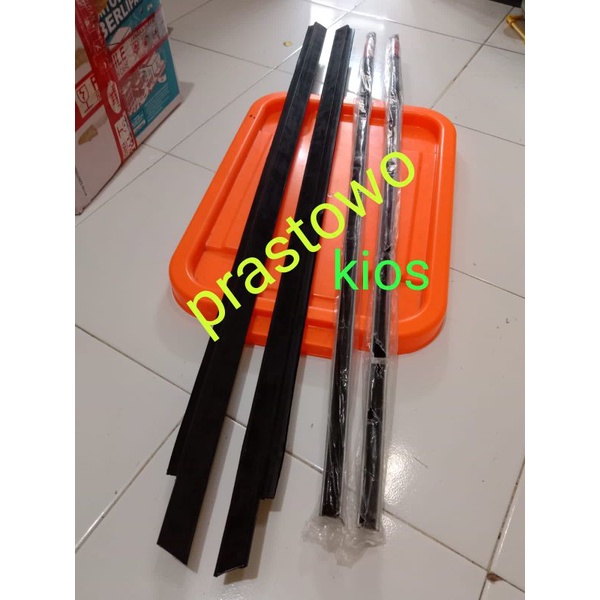 karet pelipit lis kaca weatherstrip L300 satuan