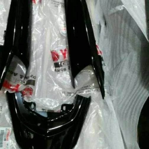 ❆ Sambungan body belakang Mio soul gt 115 set hitam ori ygp ►
