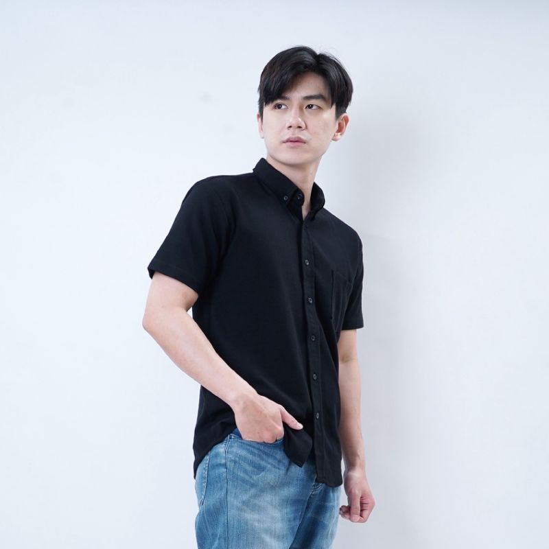 kemeja polos pria cowo lengan pendek slimfit hitam putih navy army maronBos Baju Kemeja Pria 2022 Le