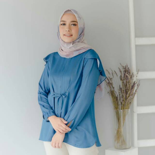 Emily Blouse by Klamby