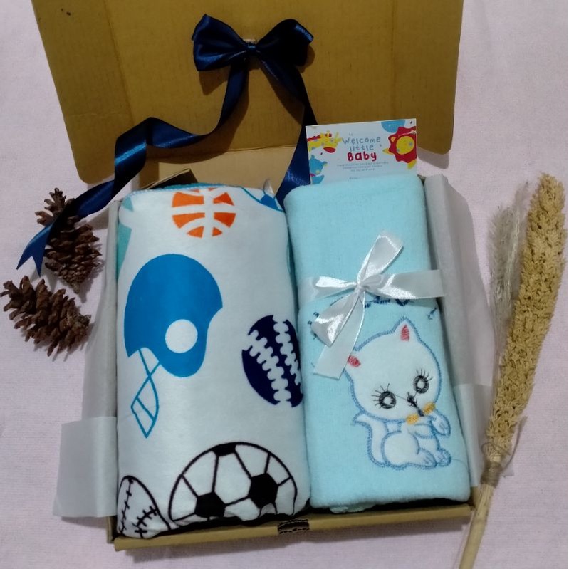 PASTI TERMURAH!!! HAMPERS BAYI | KADO BAYI | KADO LAHIRAN|HADIAH KADO HANDUK BAYI DAN SELIMUT-Biru (bola)