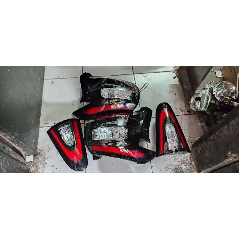 STOPLAMP LAMPU REM LAMPU BELAKANG | REPEKTOR BAGASI TOYOTA SIENTA TIPE Q ORIGINAL