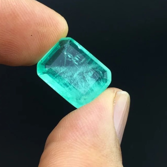 100% NATURAL EMERALD BERYL ZAMBRUD COLOMBIA MINOR-MODERATE BENTUK KOTAK