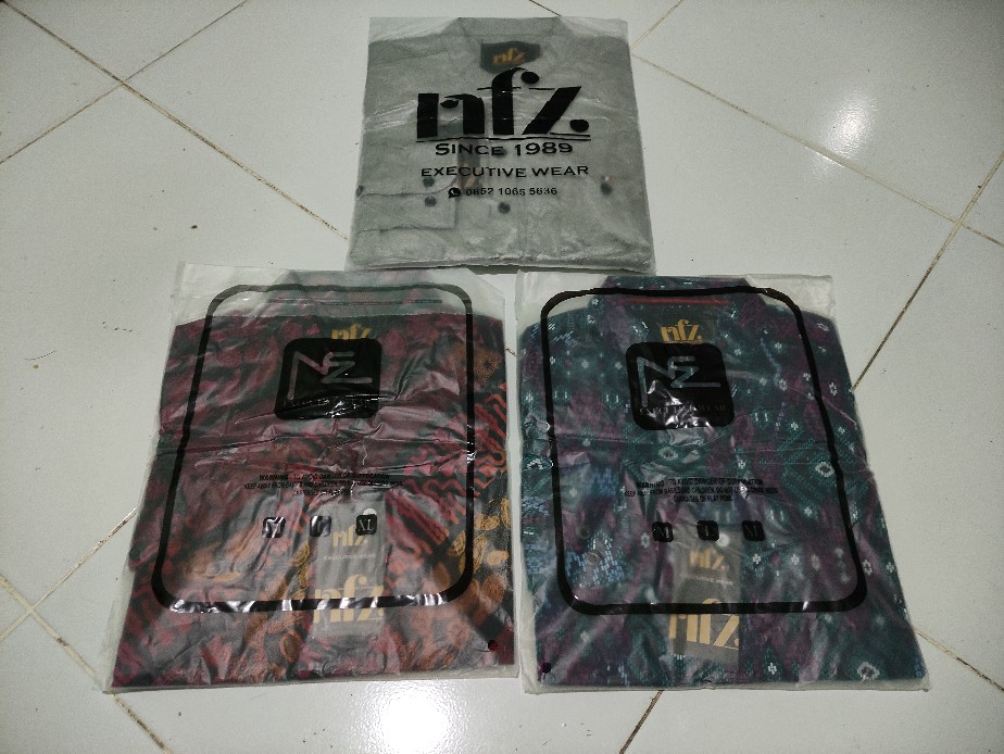 4161 Kemeja Batik Pria Lengan Panjang Long Navy Batik Gradation Slimfit