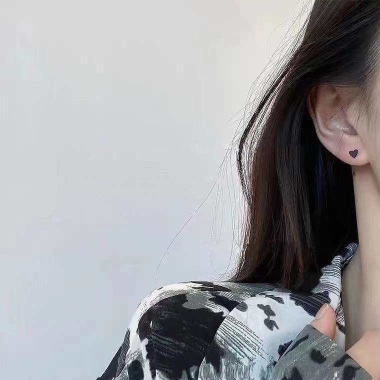 Anting Tusuk Sterling Silver 925 Model Hati Motif Kotak-Kotak Hitam Putih Untuk Wanita