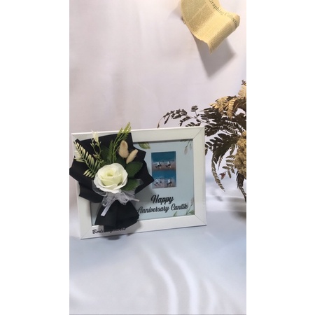 GIFT BOX FRAME BUKET