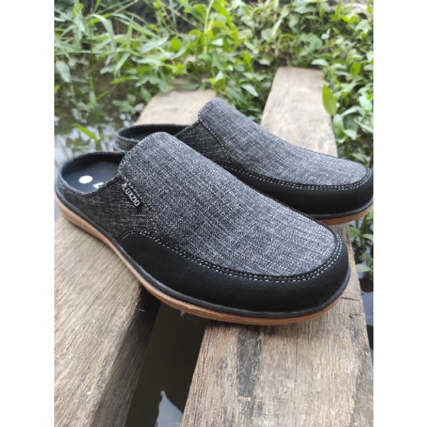 Selop Bustong Pria Slip On  Cowok Kasual Santai Karet Lentur Kulit Suede