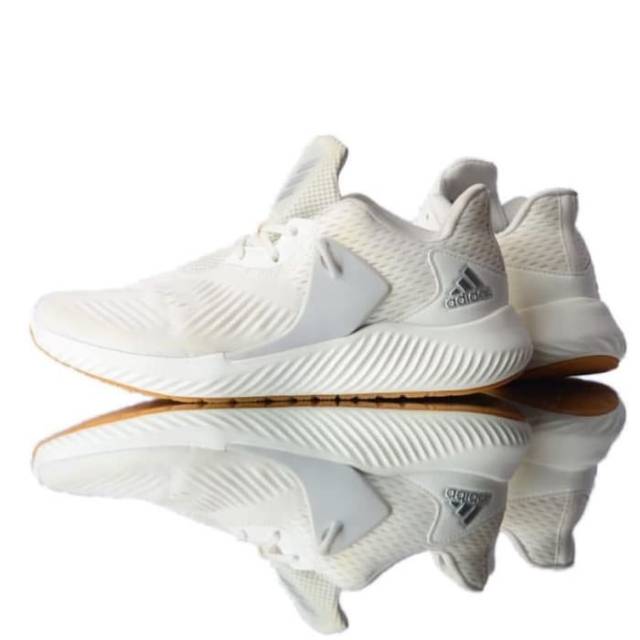 Sepatu running adidas alphabounce rc. 2m triple white  original 100% BNWB