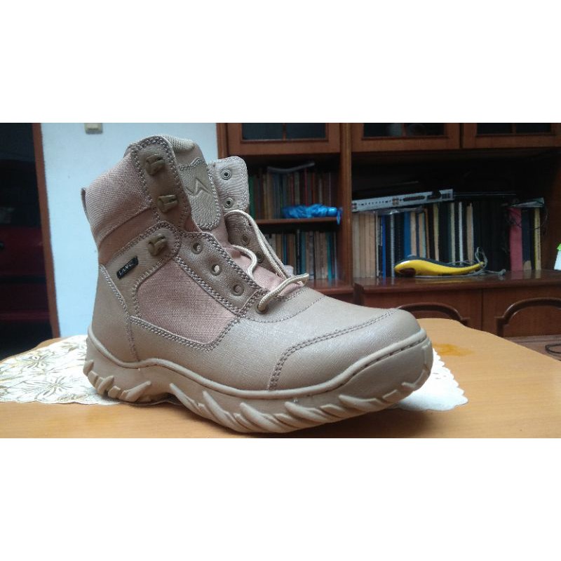 Sepatu Laarz Coriander