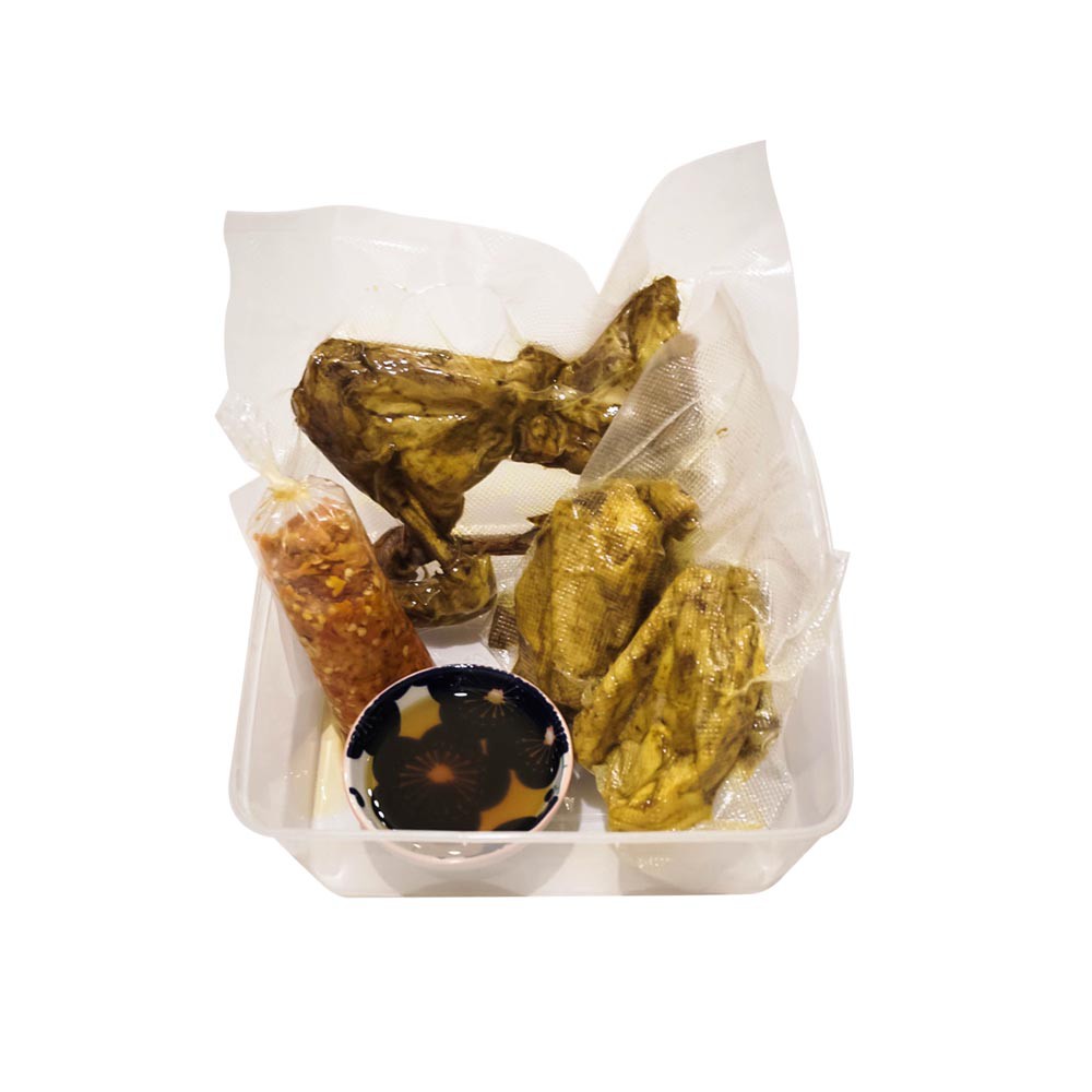

Ayam Goreng H. Slamet Frozen Isi 4 (2 Paha & 2 Dada)