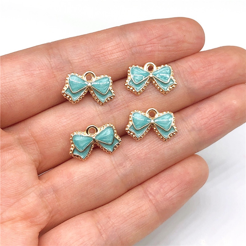 4 Pcs Liontin Bentuk Bunga Bahan Alloy Warna Biru Charms