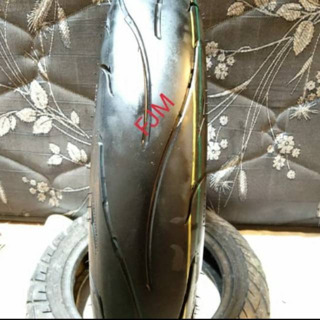 Ban zeneos ring 17 uk 110/70-17