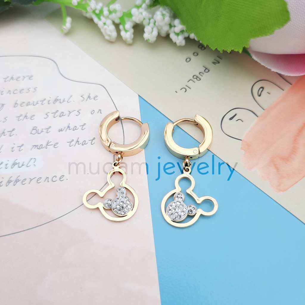 Anting Jepit Titanium Desain Minnie Dengan Kristal Putih Artifisial Tersedia 3 Warna