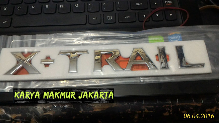 EMBLEM BAGASI NISSAN XTRAIL T30 T31 " X-TRAIL "