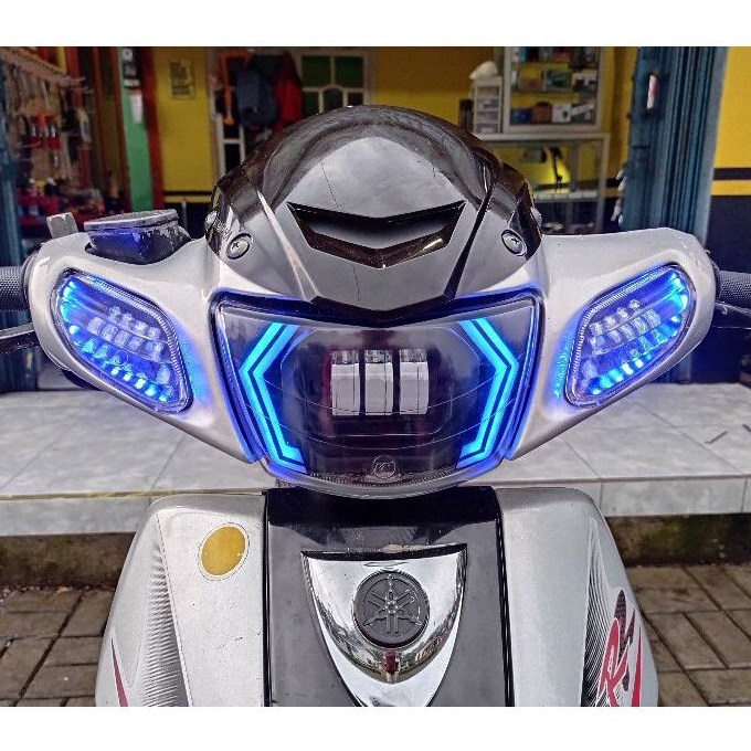 Paket custom lampu depan F1ZR Daymaker plus sein