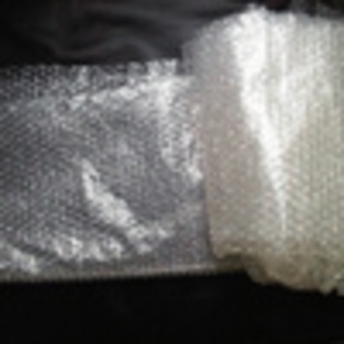 

Plastik bubble (bubble wrap) untuk packing tambahan