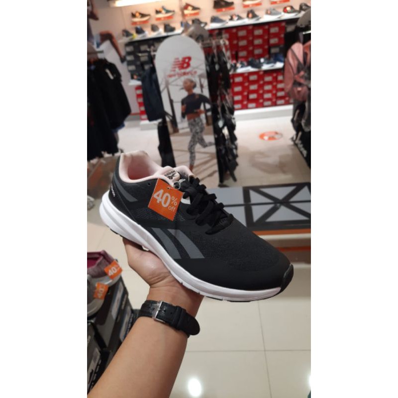 SEPATU WOMEN/MEN [REEBOK ORIGINAL 100%]