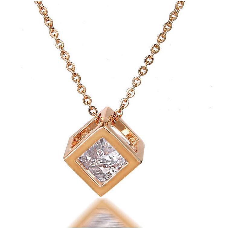 Kalung Alloy  Crystal Berlian Fashion Model cantik kalung import Model Titanium Putih B15