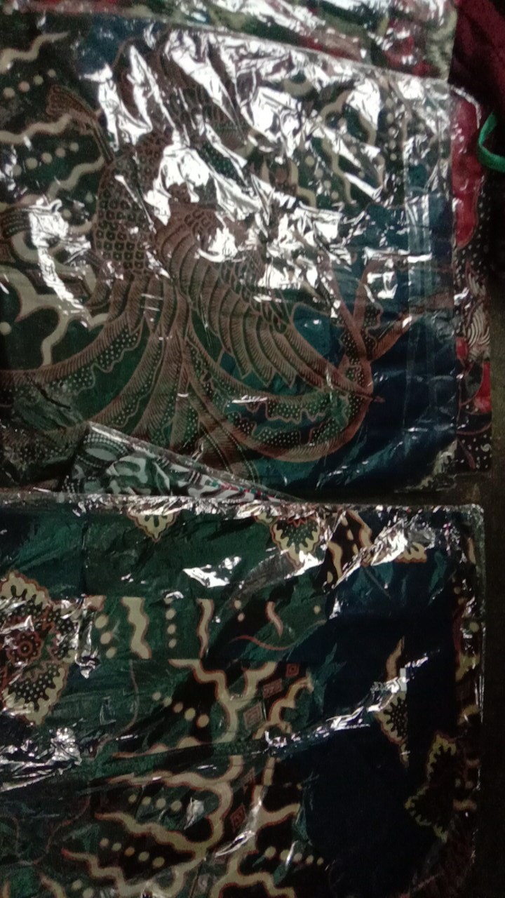 Emhabatik | Kemeja Batik Pria Lengan Panjang Couple Ada Beli Satu Bisa Ready Sragam