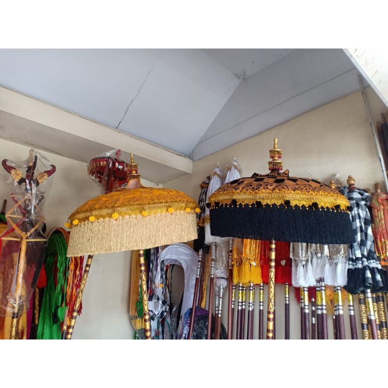 TEDUNG AGUNG BLUDRU LUKIS PRADA