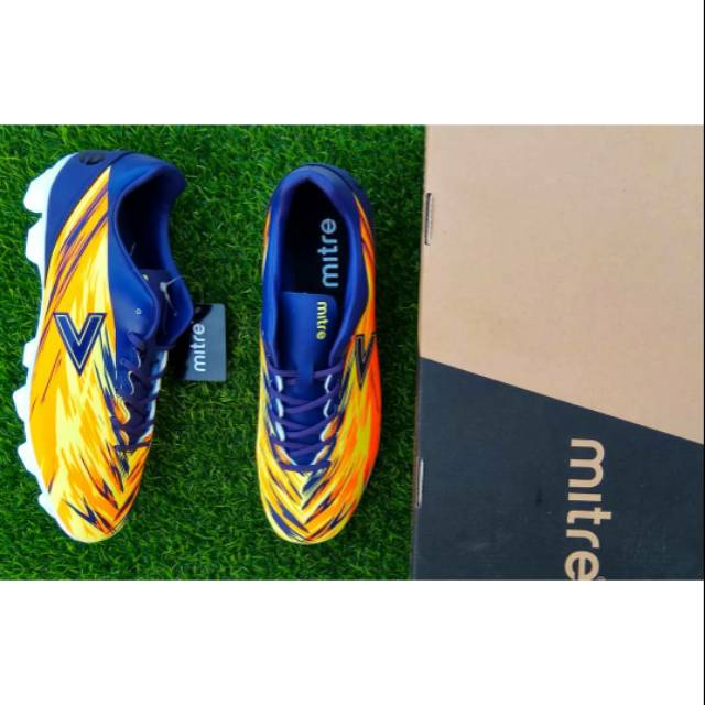 Sepatu bola mitre Flare FG