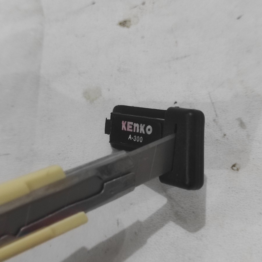 Alat potong Pisau kater Cutter Kecil A 300 a-300 a300 kenko