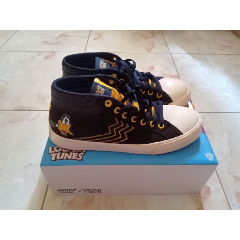 Sepatu GMX X looney tunes