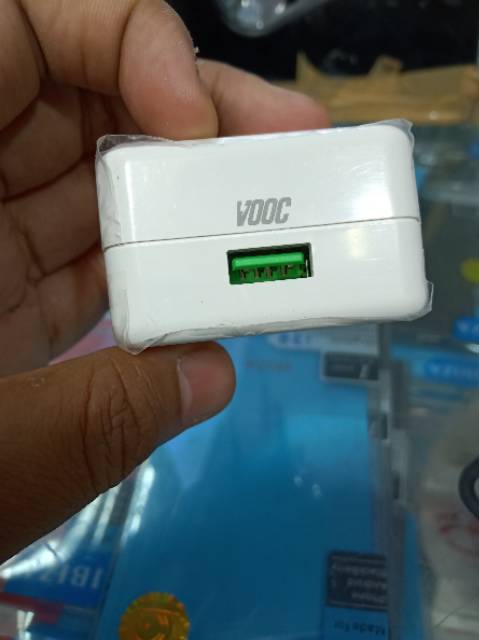 CHARGER CASAN OPPO VOOC 4A Fastcharger F1S F3 F5 F7 F9 A37 A83 A71 A39 K3 R17 REALME 2/3/C2/5