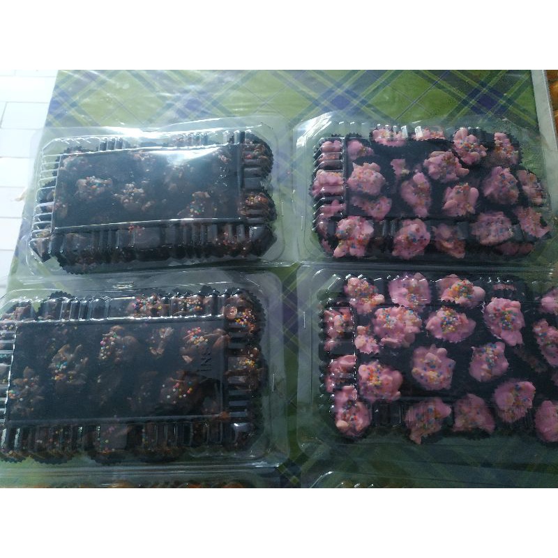 

Coklat kacang / coklat kacang strawberry