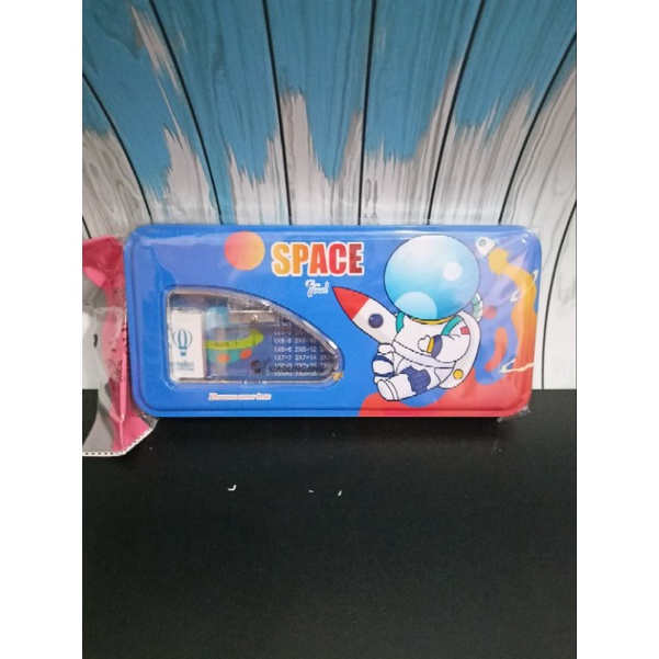 

Kotak pensil Dreams come true ada isi dan perkalian B 189