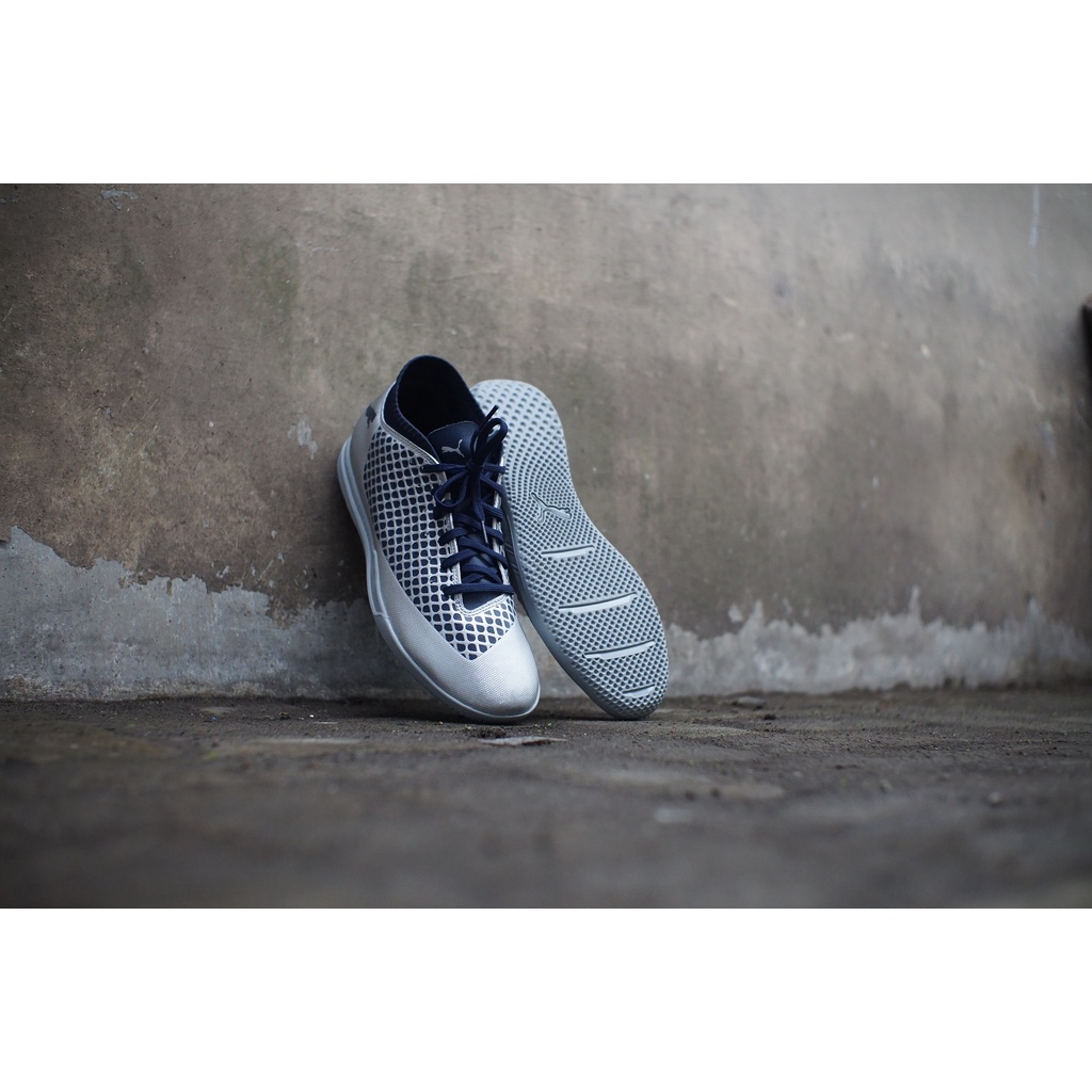 Sepatu Futsal Puma Future 2.4 IT - Silver  Original