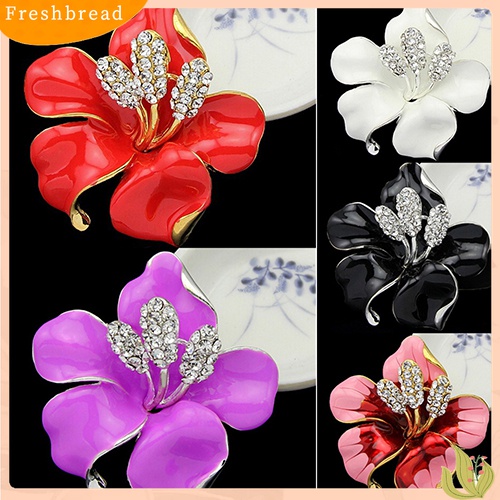 [ TERLARIS]Bridal Wedding Jewelry Rhinestone Lily Flower Scarf Brooch Pin Lady Party Gift