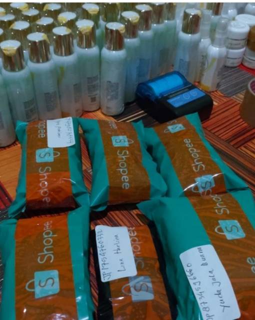 PAKET GLOW SERIES /LIGHTENING SERIES DAN ACNE SERIES BEBWHITE C SKINCARE BPOM HALAL AMAN BUSUI BUMIL-3