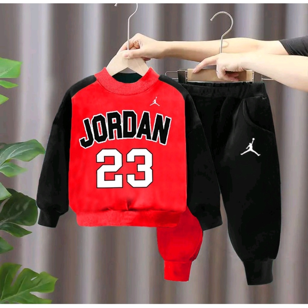 SETELAN SWEATER ANAK MOTIF BASKET JORDAN HITAM MERAH SETELAN PAKAIAN ANAK MOTIF JORDAN BASKET HITAM 
