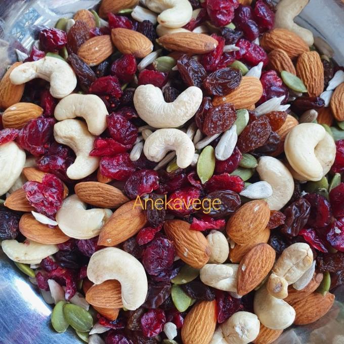 

mixed nuts 55.000/ mix nuts / mixed nuts n fruits 250gr