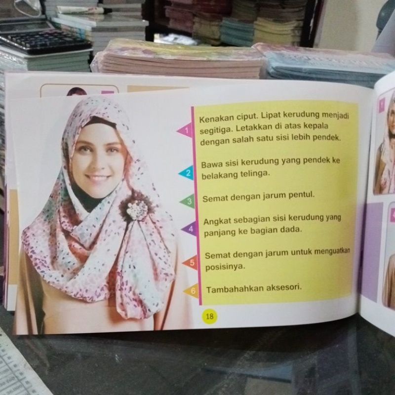 Buku Pashmina Motif Dua Warna (15×24cm)