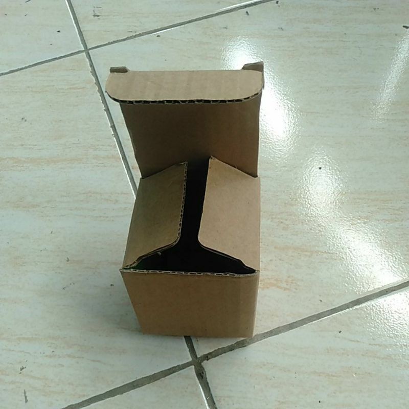 

kardus/karton/box/ Ukuran.8x8x8 cm untuk packing