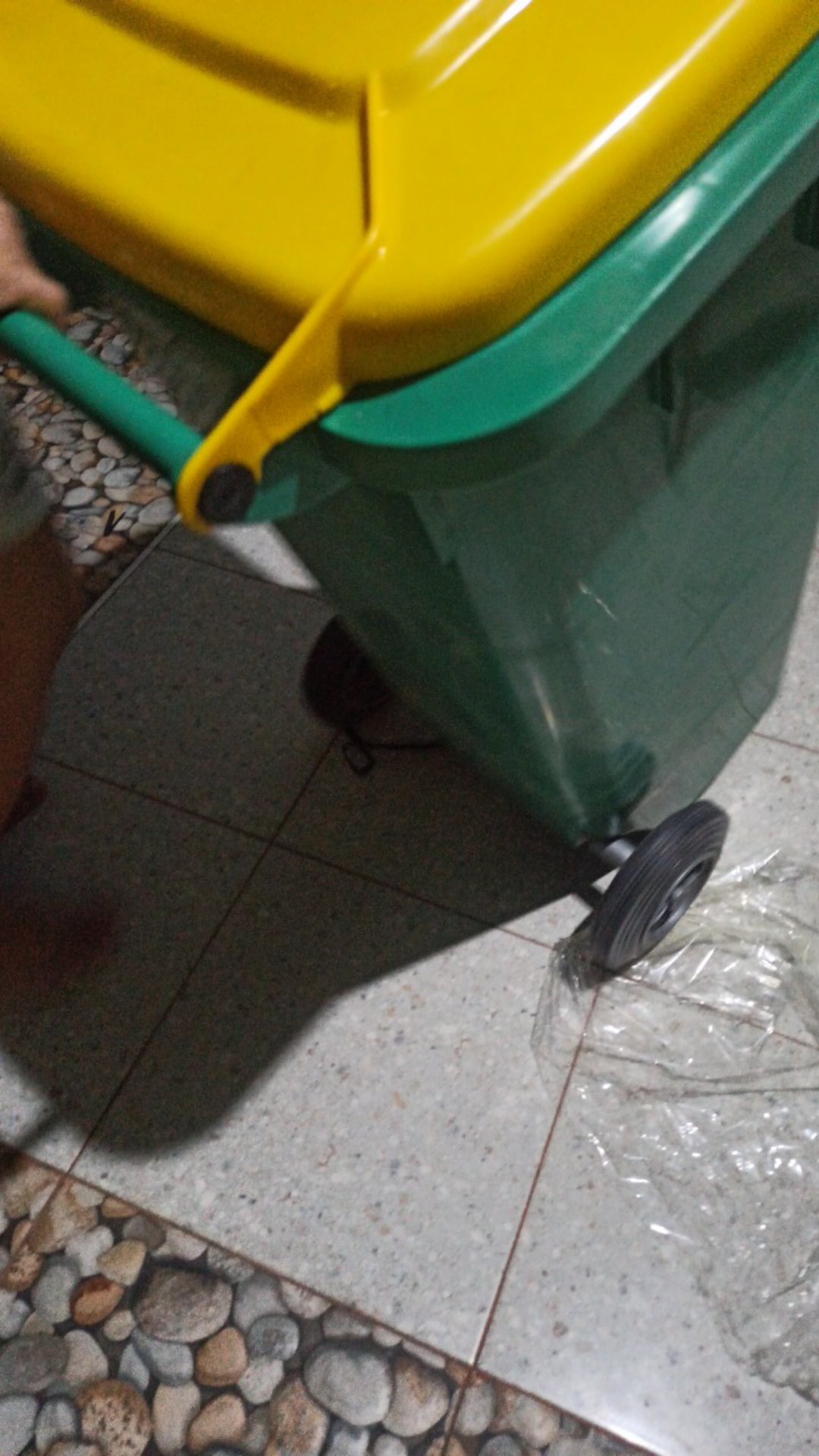 Tempat Sampah 120 Liter Eco Dustbin Green Leaf - Hijau Kuning